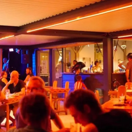 Kemping Toile Confortable - 4 Pers. - Api-1-52-2430 *